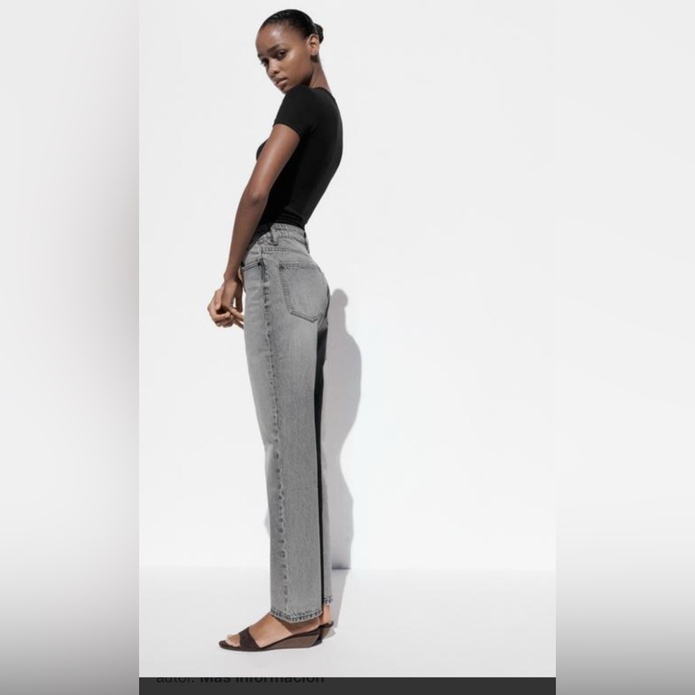 Zara Women's Gray Straight Leg Jeans
